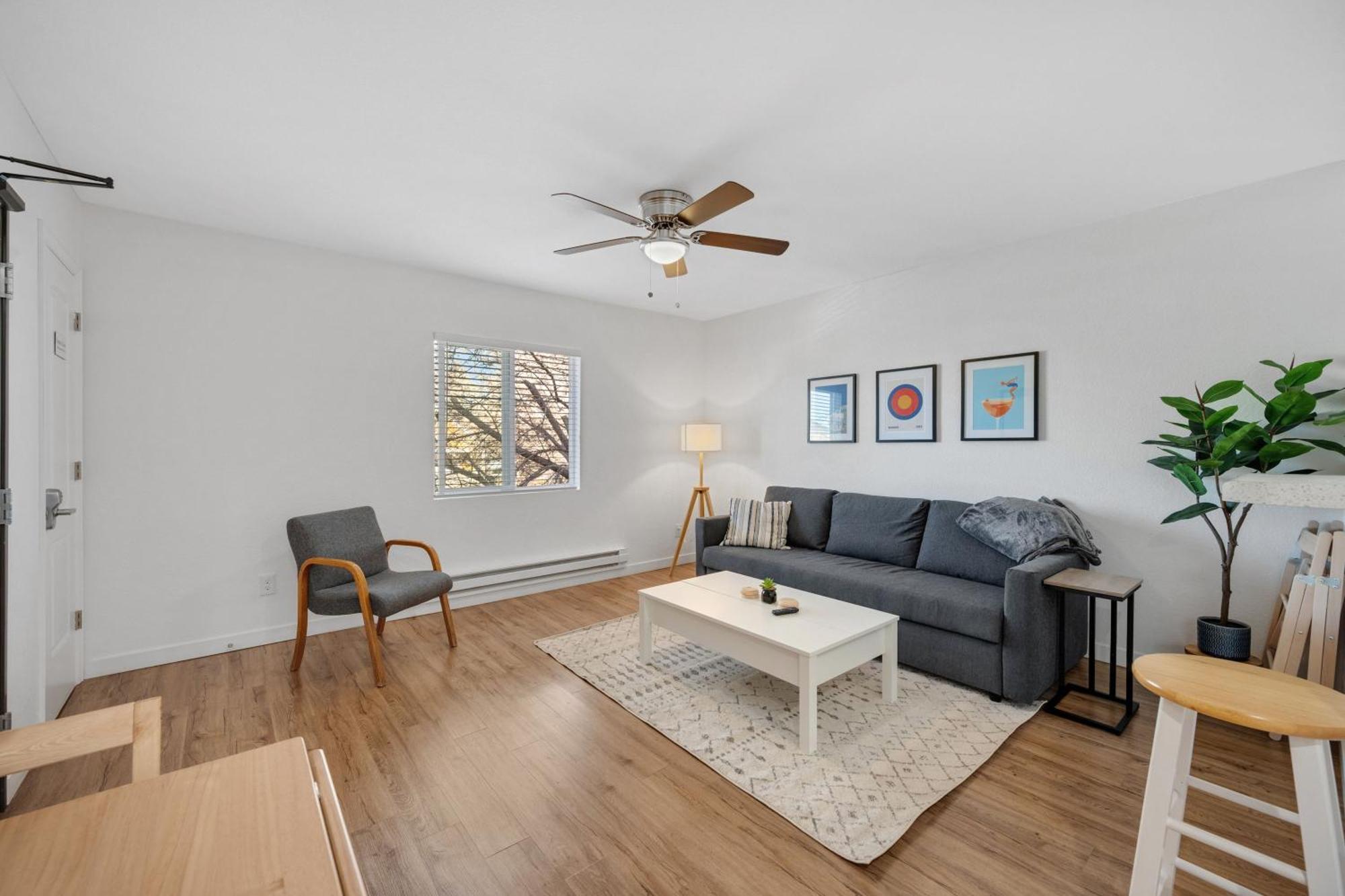 Beautiful Work Stay Retreat In Pueblo Near Downtown Exterior photo